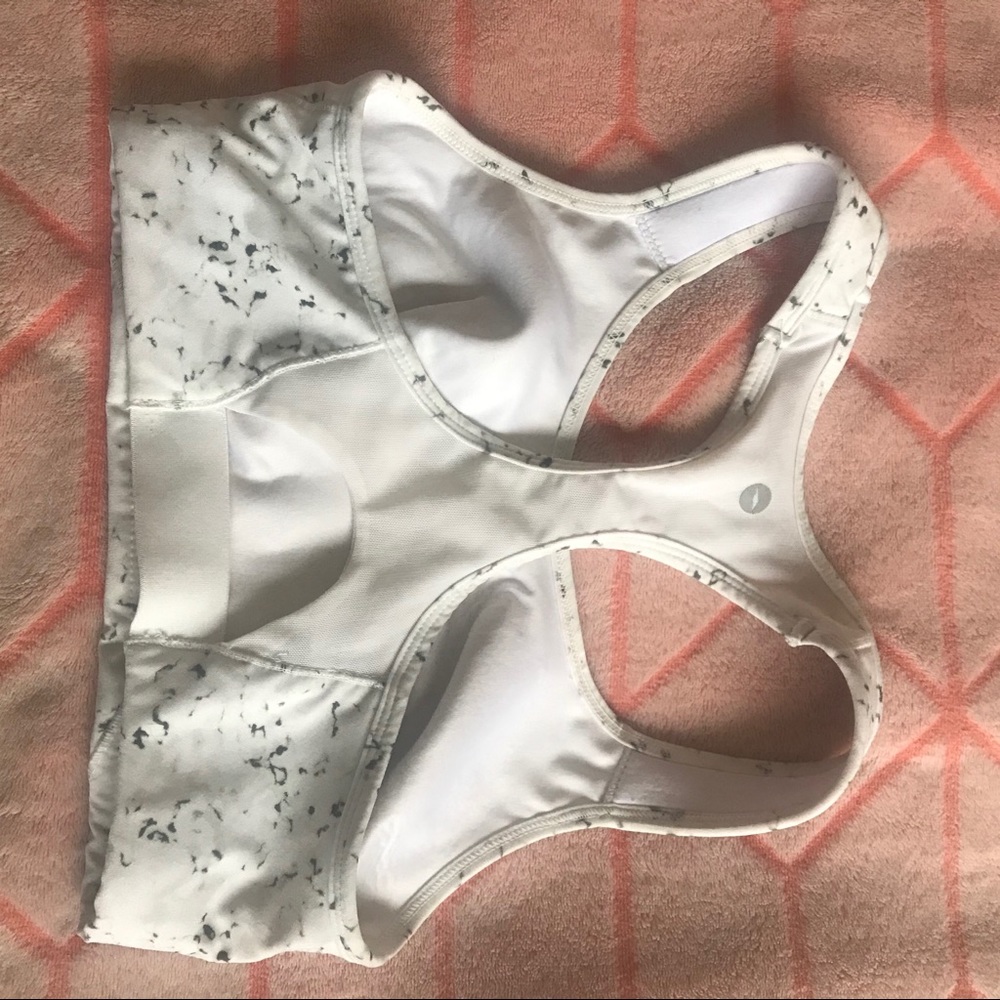 Sports bra